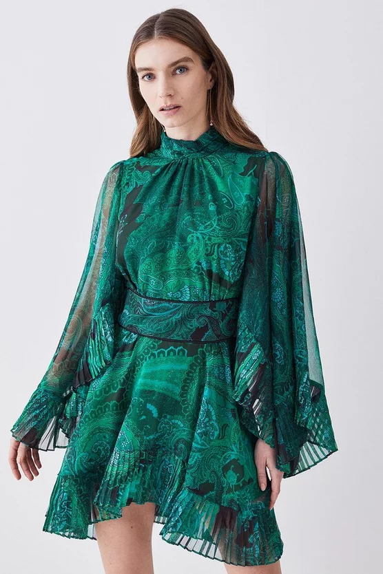 Brand new 🔥 Karen Millen Drama Pleated Crinkle Paisley Woven Mini - green ⭐ 3 Brand new 🔥 Karen Millen Drama Pleated Crinkle Paisley Woven Mini - green ⭐