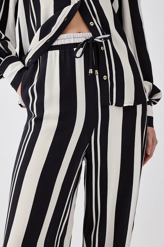 Hot Sale 👏 Karen Millen Mixed Stripe Woven Wide Leg Trouser - mono 👏 7 Hot Sale 👏 Karen Millen Mixed Stripe Woven Wide Leg Trouser - mono 👏 - Image 5
