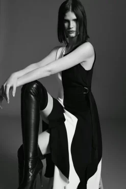 Brand new ๐ฏ Karen Millen Soft Tailored Colourblock Strappy Back Maxi ๐ Dress ๐ 15 Brand new ๐ฏ Karen Millen Soft Tailored Colourblock Strappy Back Maxi ๐ Dress ๐ -Karen Millen Outlet store womens black soft tailored colourblock strappy back maxi dress